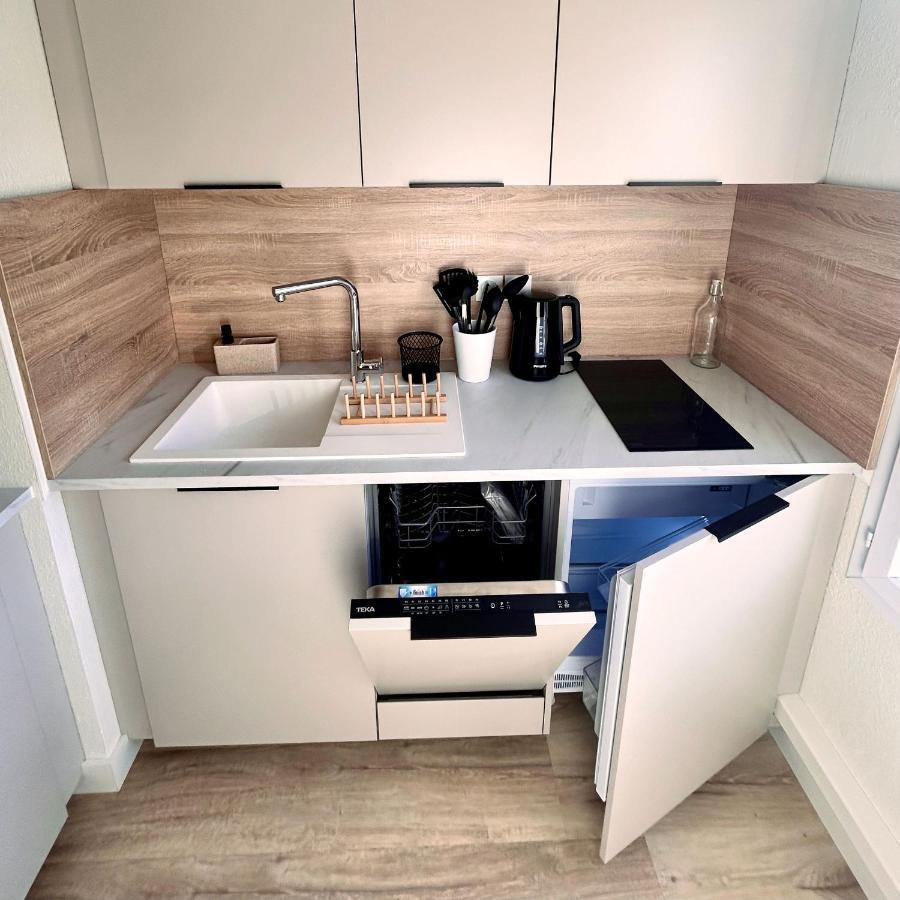 Appartement Modern 1 Bdr + Balcony + Free Parking + Ac + Pool à L'Isle-d'Abeau Extérieur photo