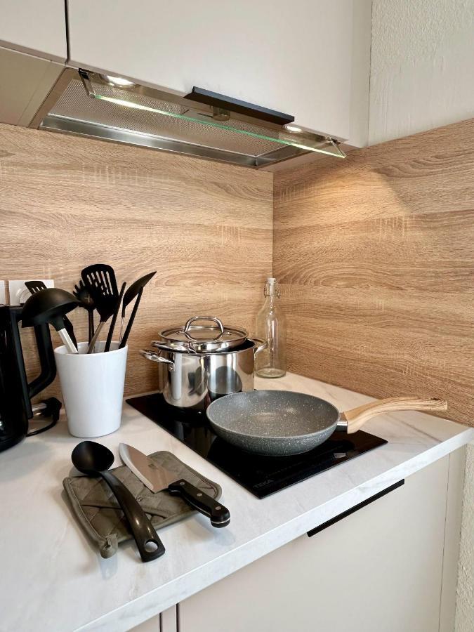 Appartement Modern 1 Bdr + Balcony + Free Parking + Ac + Pool à L'Isle-d'Abeau Extérieur photo
